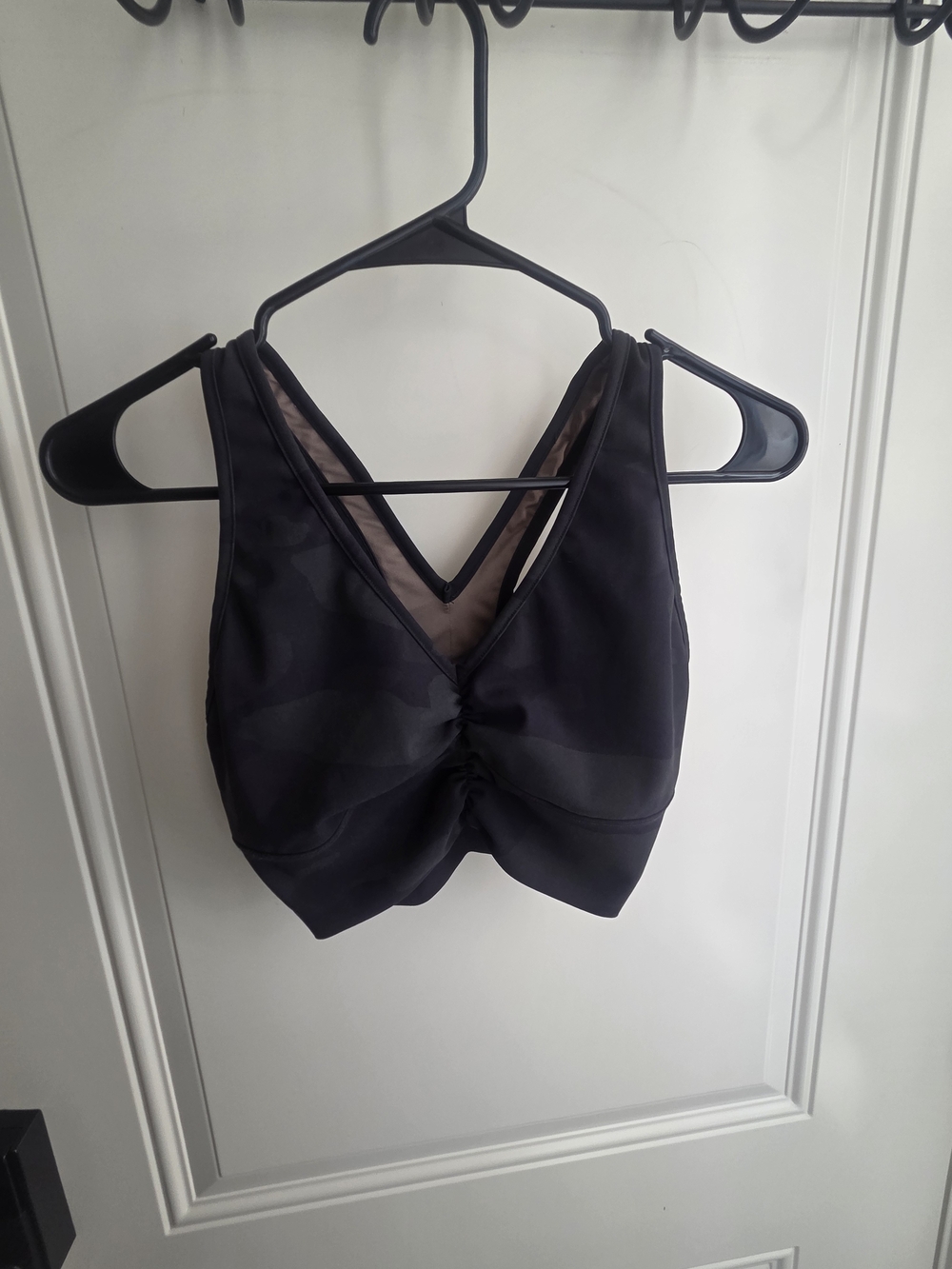 Everyday V-Neck Sports Bralette - Camo Black